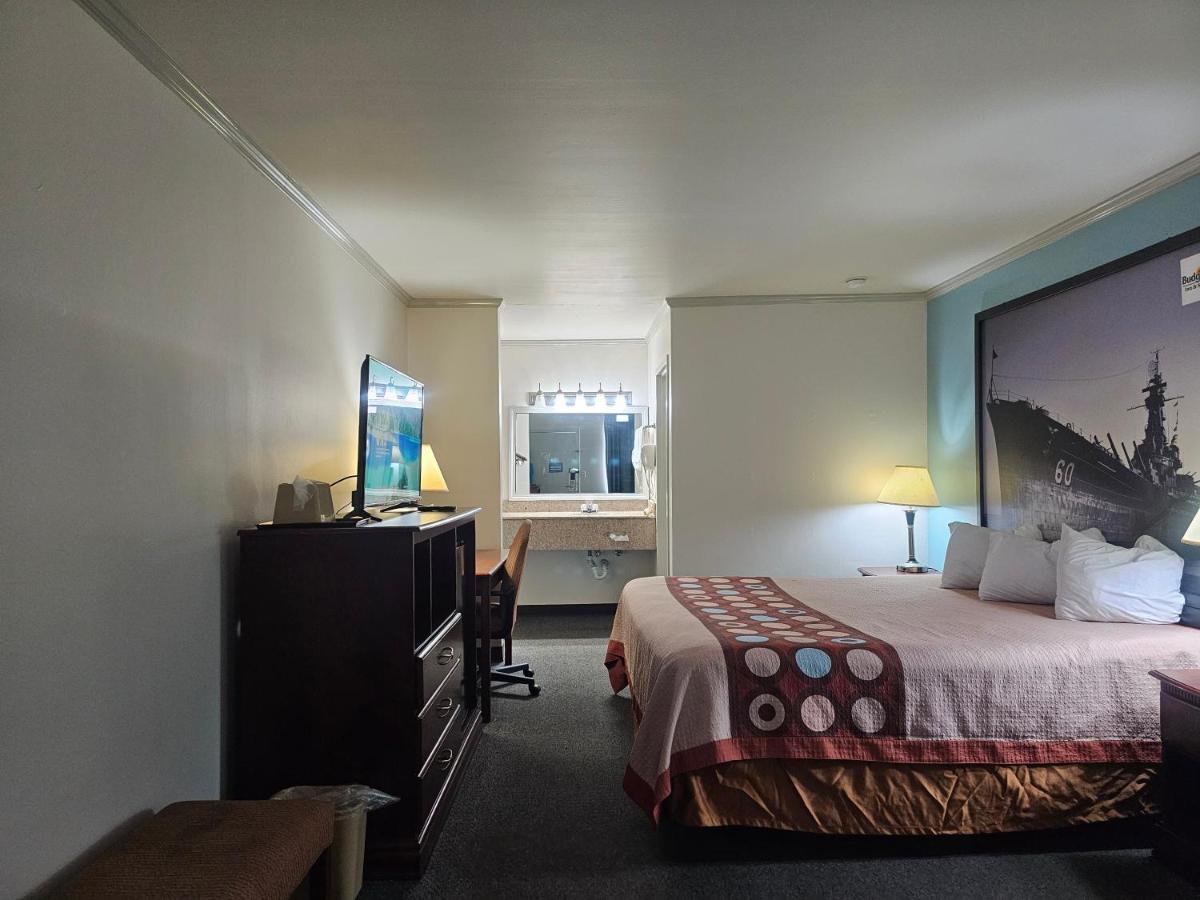 Budgetel Inn & Suites ムーディー エクステリア 写真